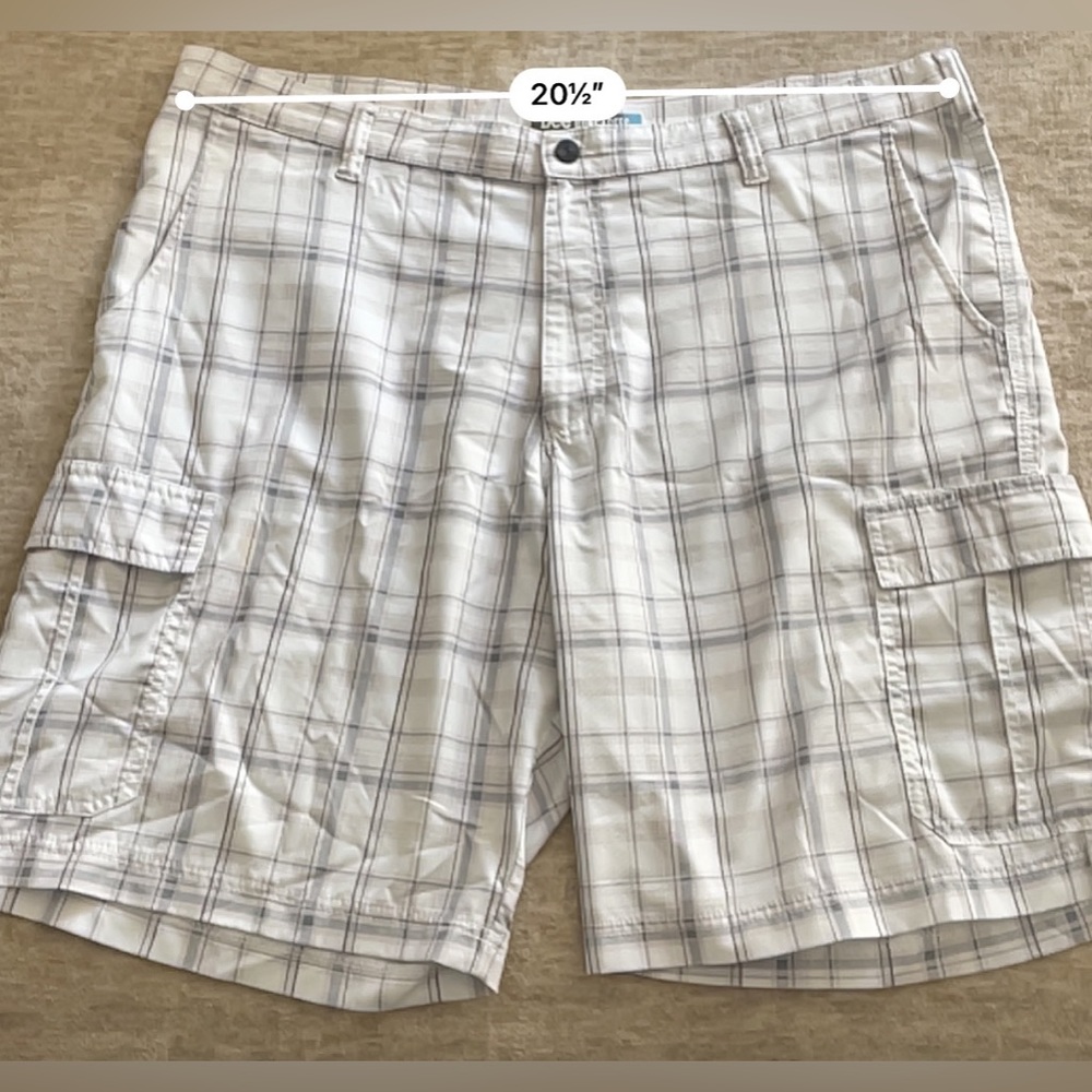Lee Dungarees Cargo White & Gray/Blue Plaid Shorts 42 - Picture 2 of 8